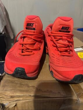 Nike air max Bright Red Lightweight Running Sneakers